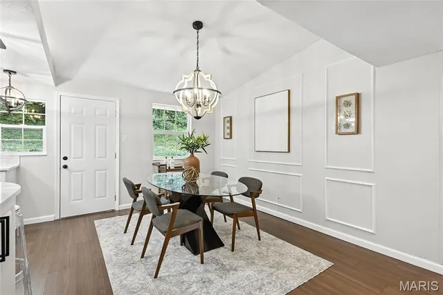 $375,000 | 621 Crest Court, Kirkwood, MO 63122