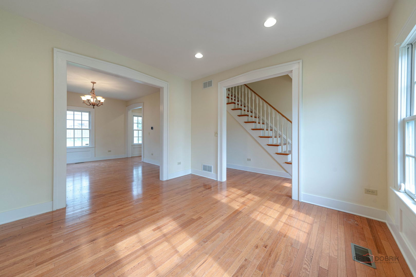 430 North Sheridan Road Waukegan, IL 60085 - Photo 8 of 44
