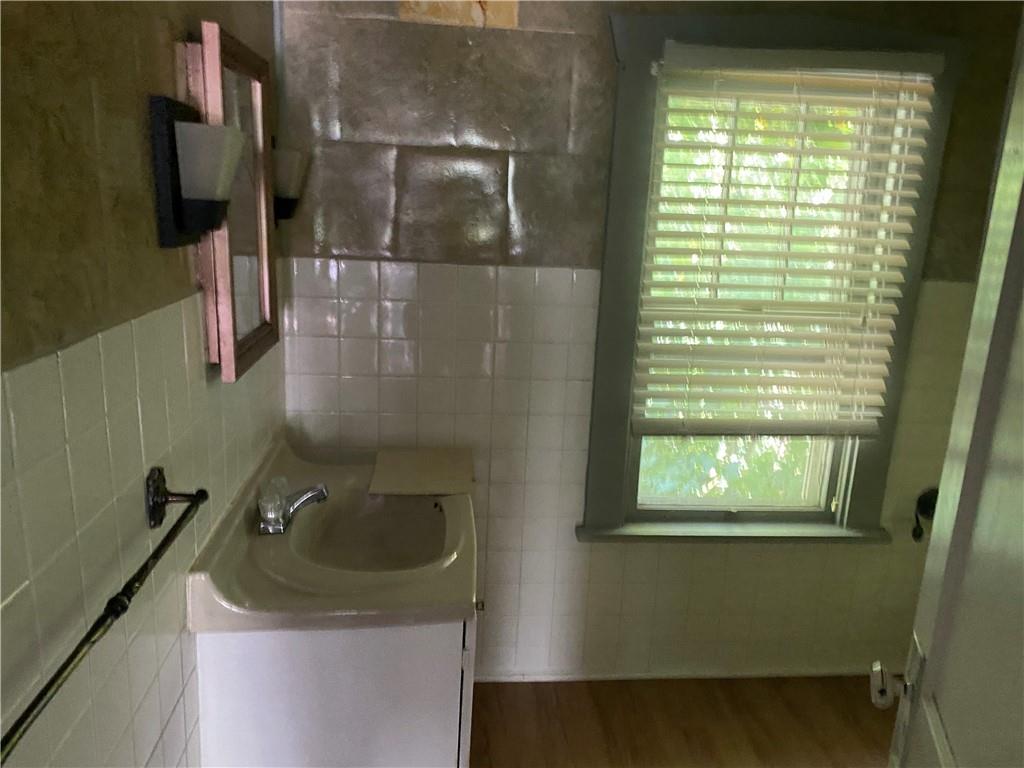 809 Prindle Street Sharon, PA 16146 - Photo 10 of 18