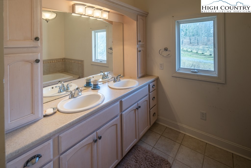 640 Gualtney Road Banner Elk, NC 28604 - Photo 19 of 50 Gallery Image 19