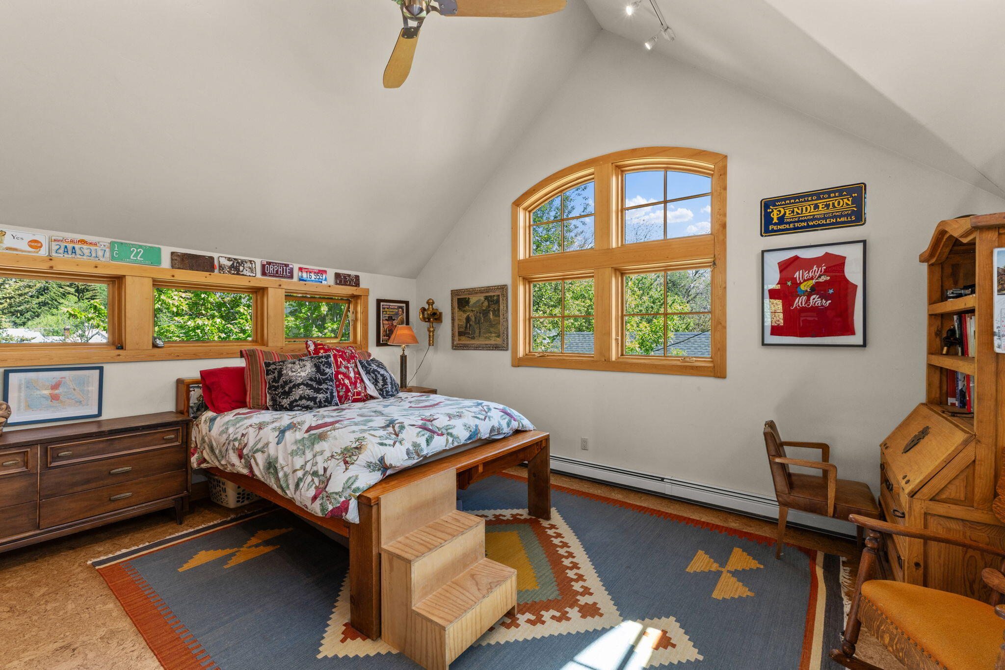 413 North 1st Avenue Hailey, ID 83333 - Photo 29 of 44 Large primary bedroom