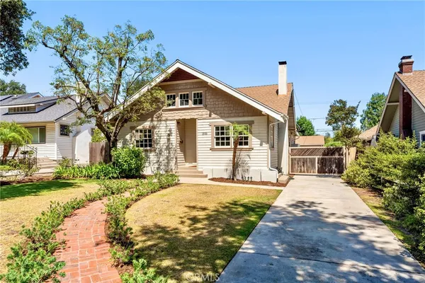 $1,195,000 | 1538 North Holliston Avenue, Pasadena, CA 91104