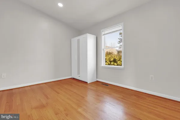 $700,000 | 4623 Wissahican Avenue, Rockville, MD 20853