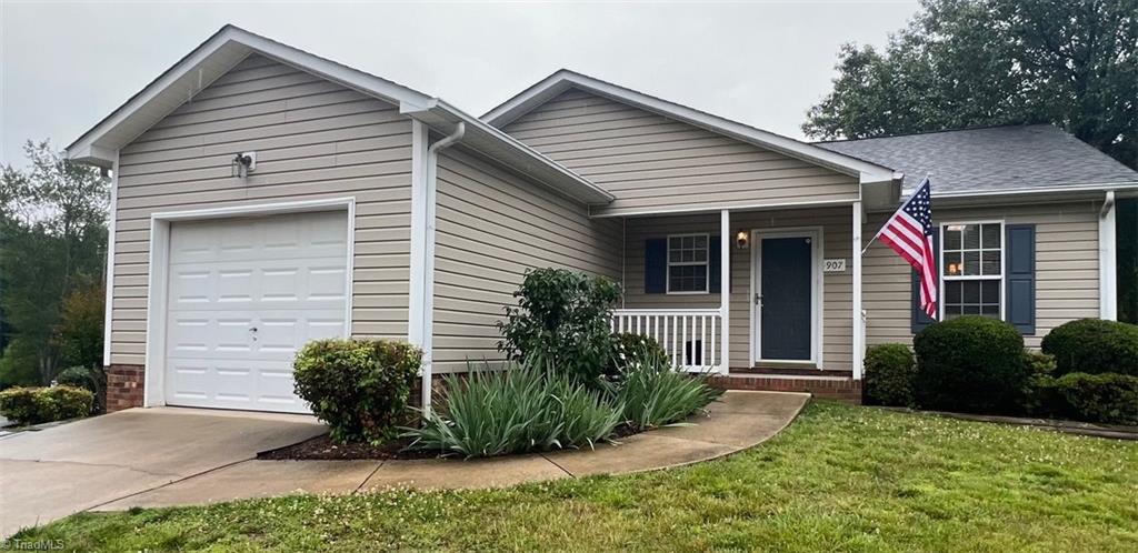907 James Road High Point, NC 27265 - Photo 2 of 24 Single car garage