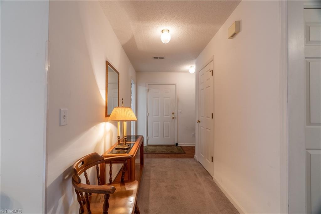 907 James Road High Point, NC 27265 - Photo 3 of 24 Foyer