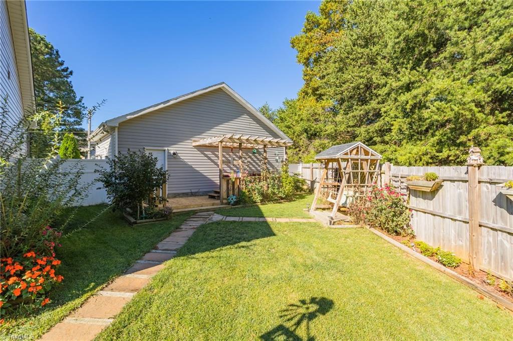 261 Lemons Road Stokesdale, NC 27357 - Photo 27 of 37 Gallery Image 27