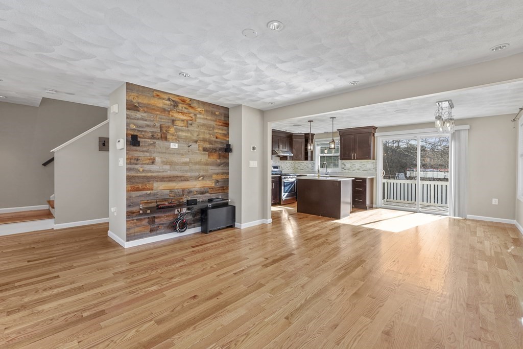 2 Woodside Road Billerica, MA 01862 - Photo 9 of 41 Gallery Image 9