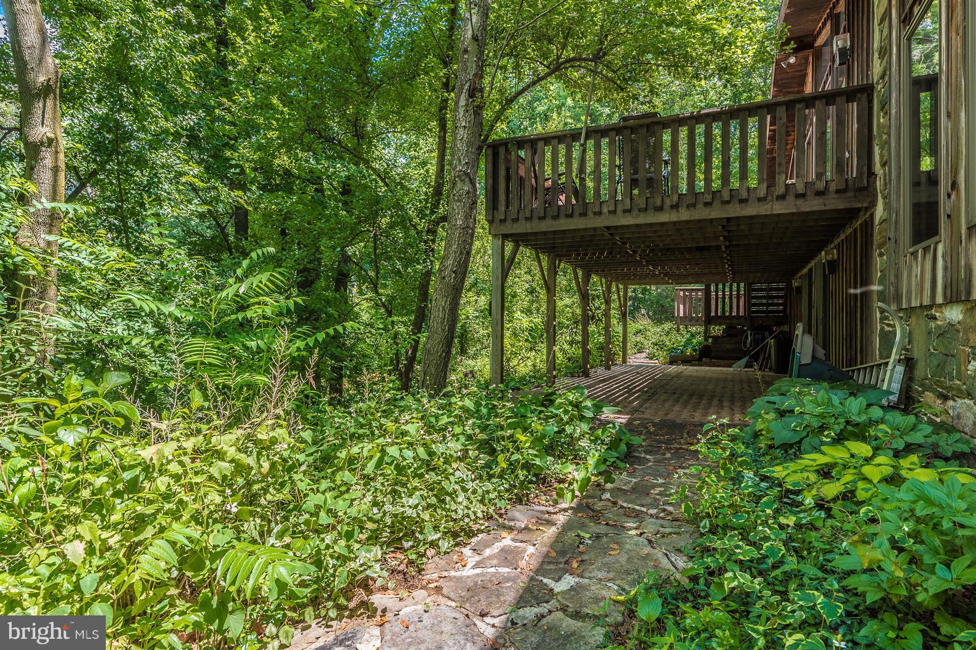Lovely Stone walks lead you home.