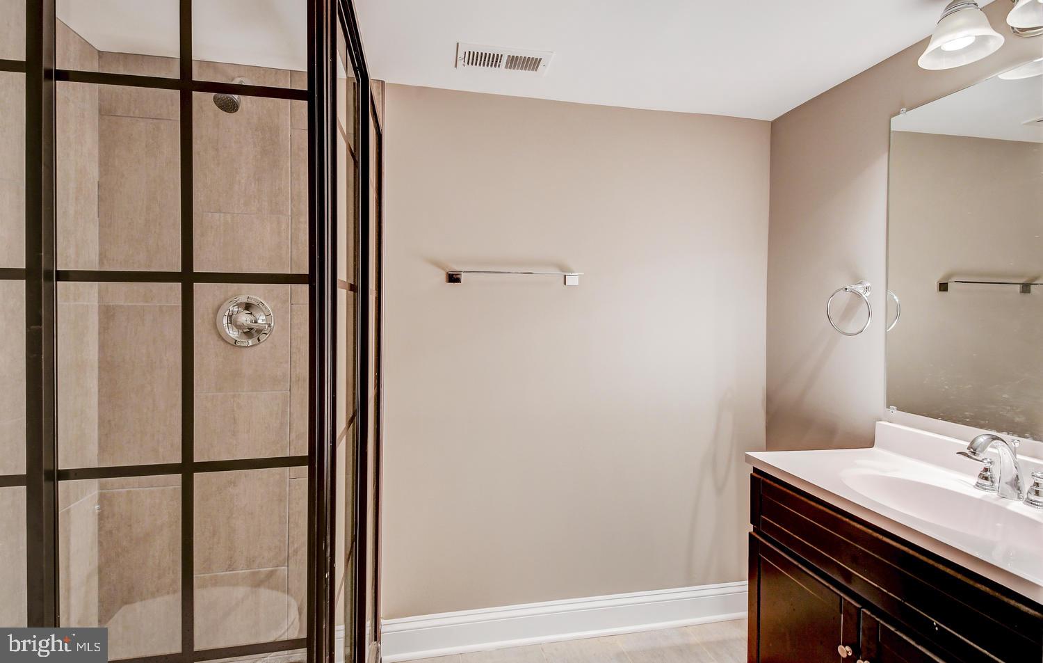 5422 Radecke Avenue Baltimore, MD 21206 - Photo 20 of 22 Full Bathroom - Lower Level