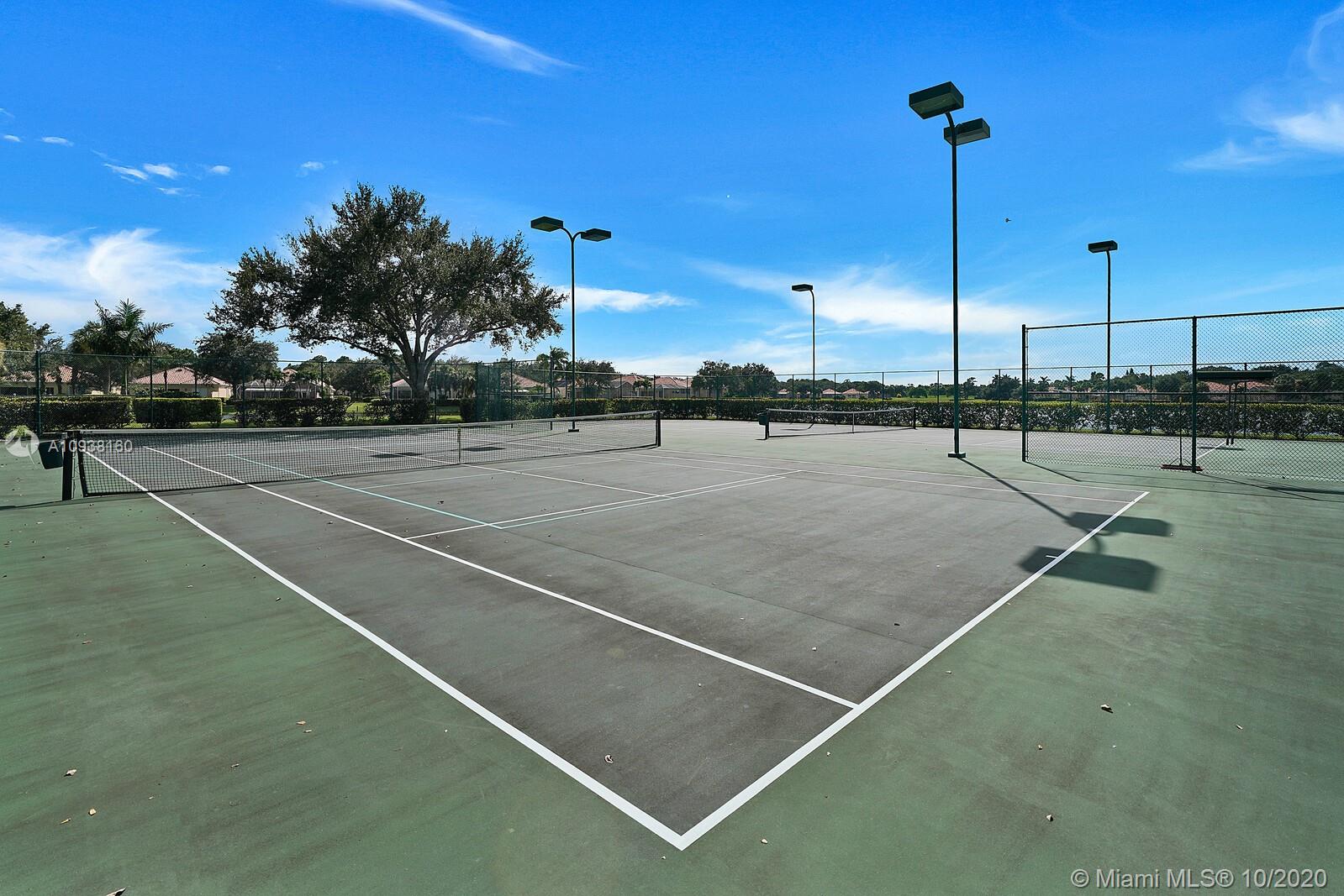 882 Southwest Balmoral Trace Stuart, FL 34997 - Photo 15 of 17 tennis and pickleball courts