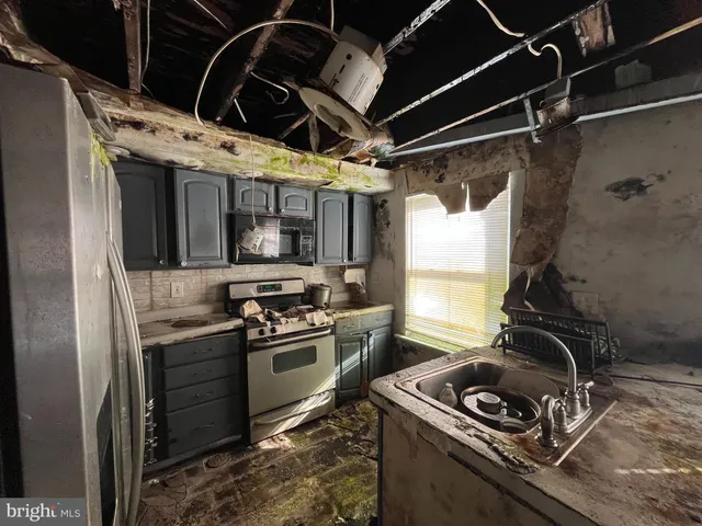 $199,900 | 10906 Kipling Lane, Philadelphia, PA 19154