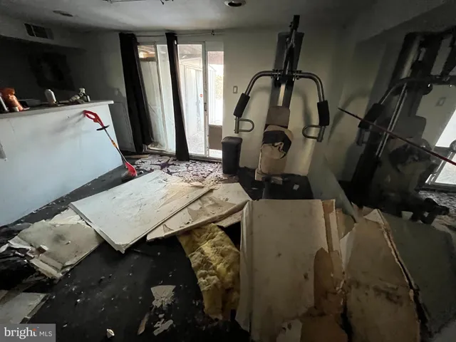 $199,900 | 10906 Kipling Lane, Philadelphia, PA 19154