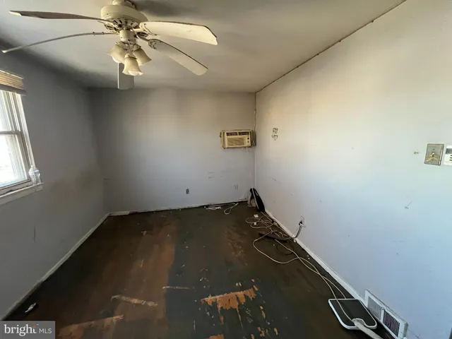 $199,900 | 10906 Kipling Lane, Philadelphia, PA 19154