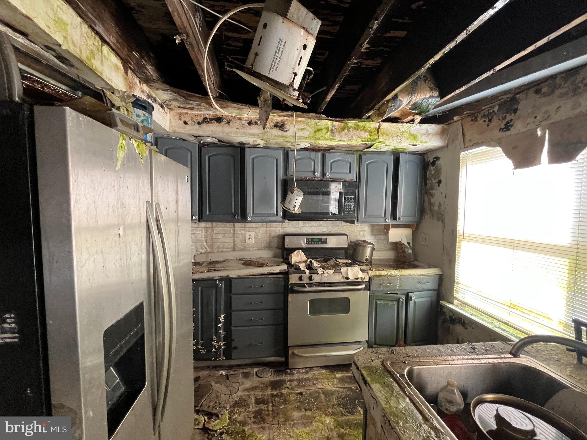 10906 Kipling Lane Philadelphia, PA 19154 - Photo 8 of 14