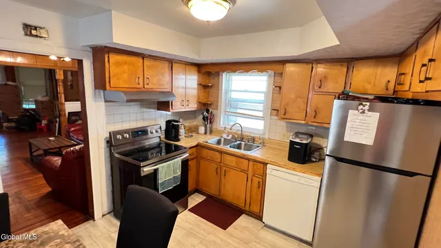 $209,900 | 15 Buchanan Street, Albany, NY 12206