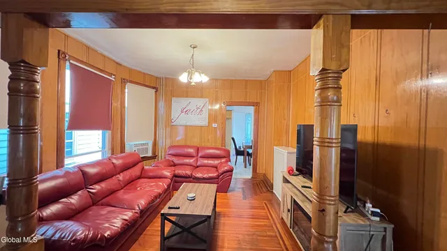 $209,900 | 15 Buchanan Street, Albany, NY 12206