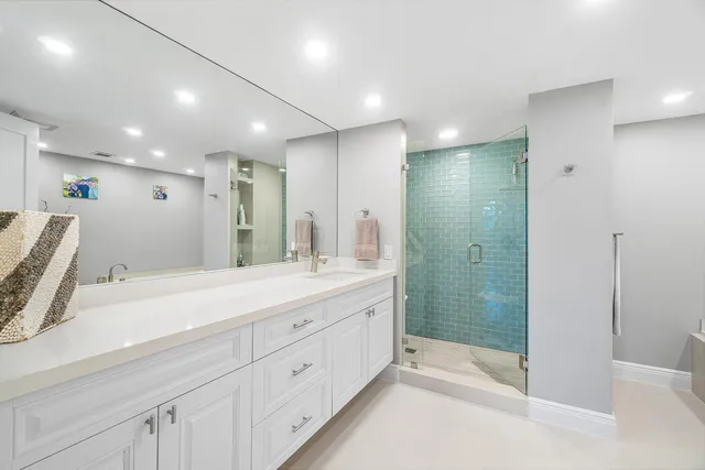 $837,900 | 2001 North Ocean Boulevard, Unit 305, Boca Raton, FL 33431