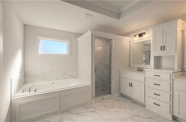 $669,900 | 4814 Northeast 105th Street, Kansas City, MO 64156