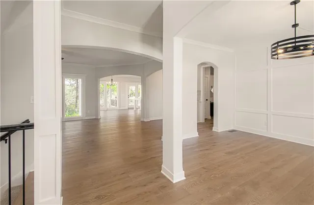 $669,900 | 4814 Northeast 105th Street, Kansas City, MO 64156