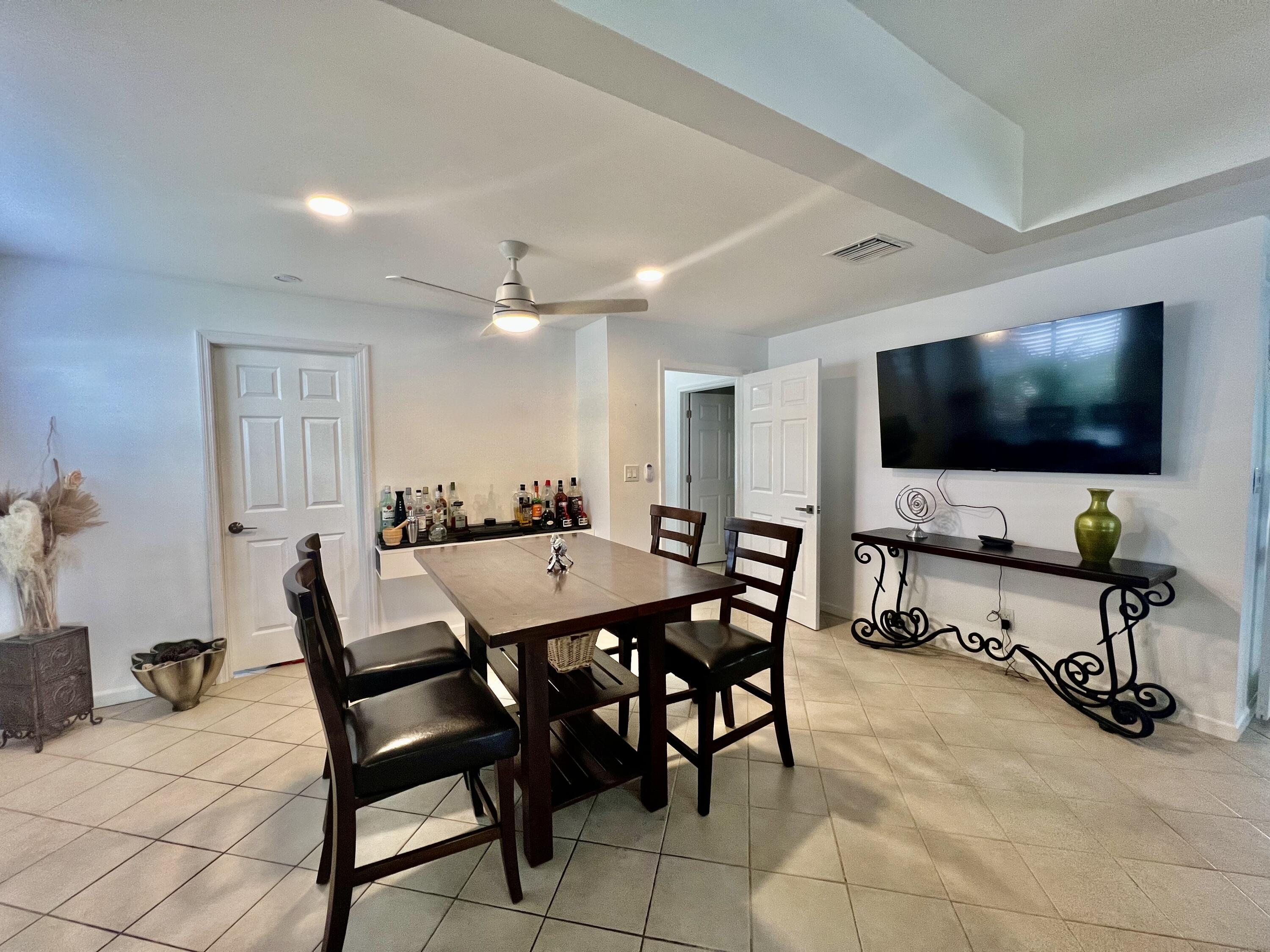 5570 Southwest 9th Court Margate, FL 33068 - Photo 13 of 59 IMG_6768