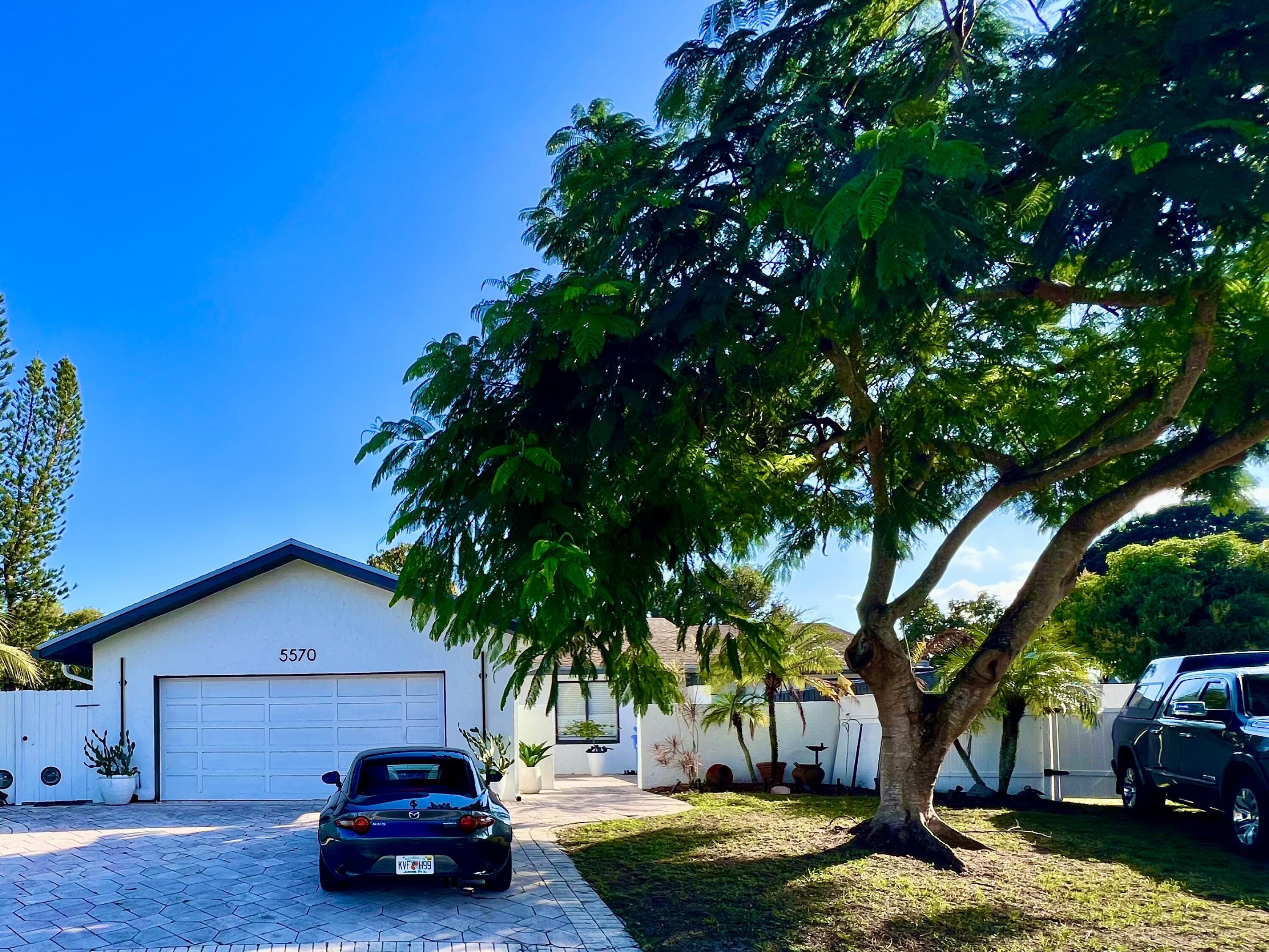 5570 Southwest 9th Court Margate, FL 33068 - Photo 2 of 59 IMG_7826