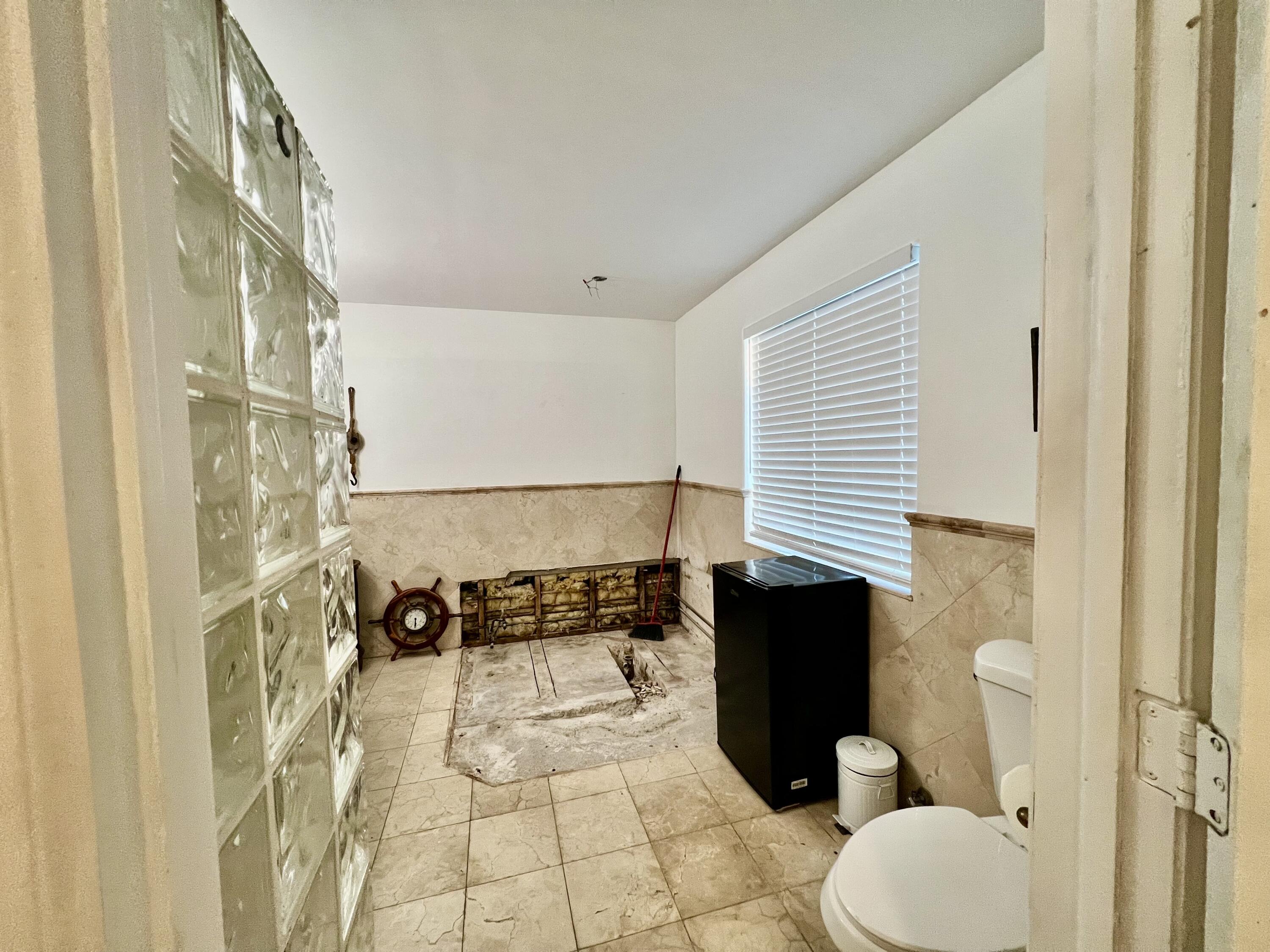 5570 Southwest 9th Court Margate, FL 33068 - Photo 26 of 59 IMG_7715