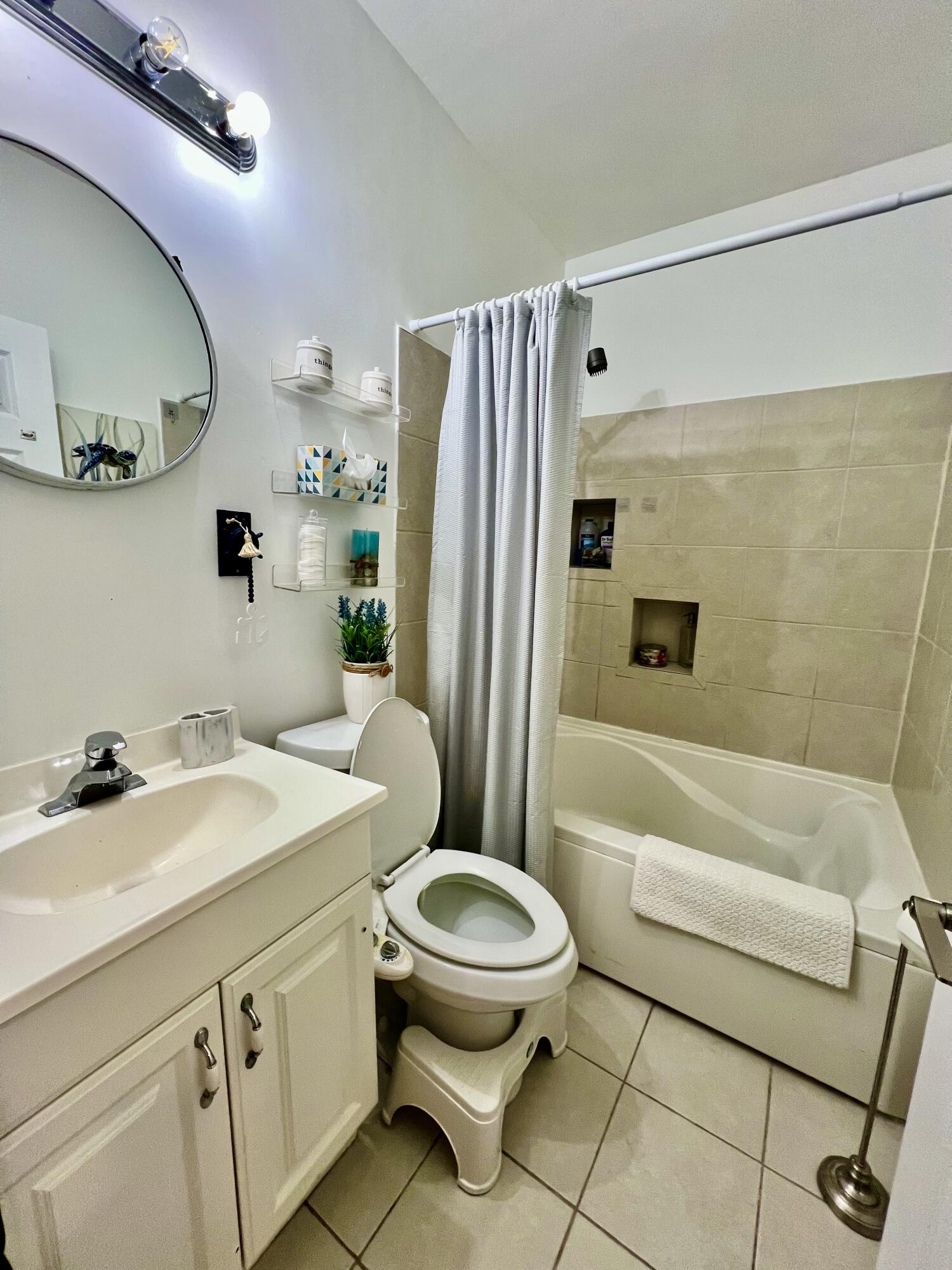 5570 Southwest 9th Court Margate, FL 33068 - Photo 36 of 59 IMG_4712