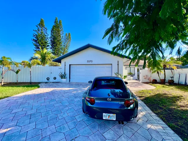 $740,000 | 5570 Southwest 9th Court, Margate, FL 33068