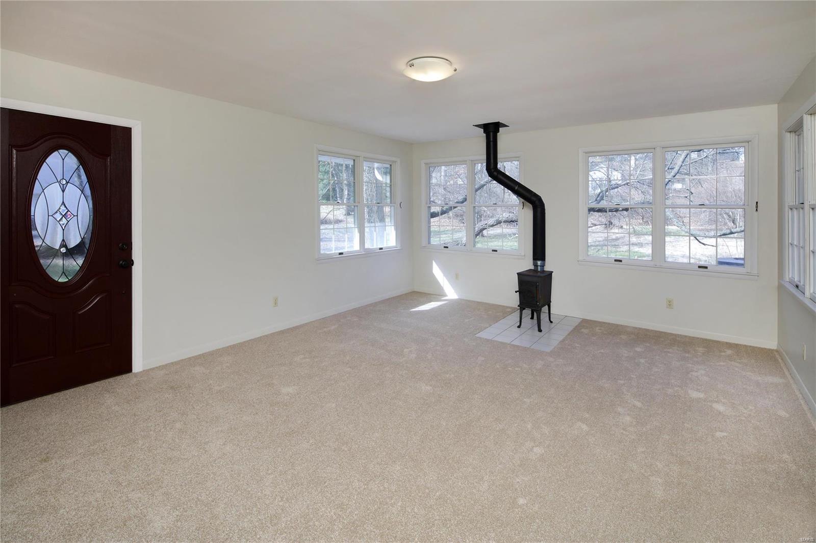 323 South Spoede Road Creve Coeur, MO 63141 - Photo 11 of 20 Gallery Image 11