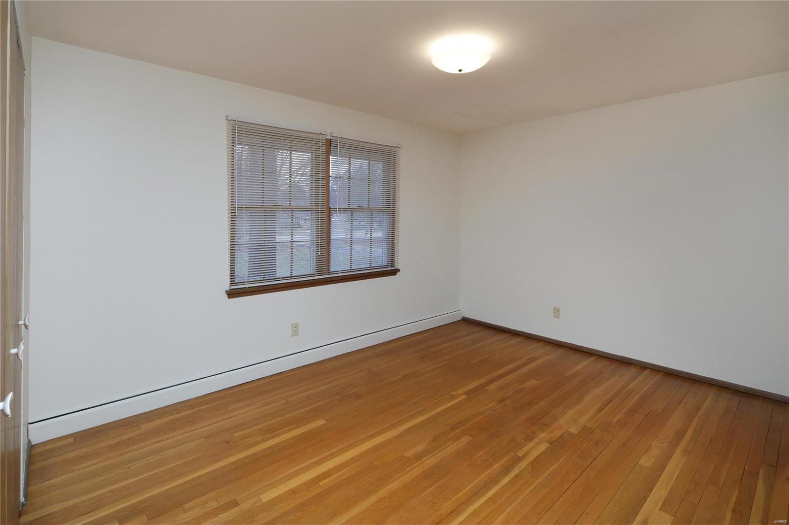 323 South Spoede Road Creve Coeur, MO 63141 - Photo 17 of 20 Gallery Image 17