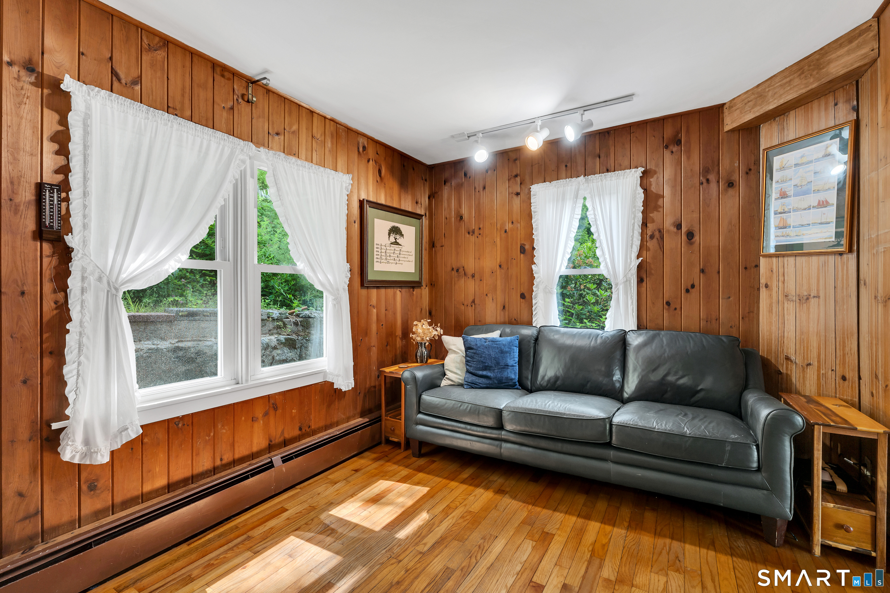 16 Ledge Road East Lyme, CT 06357 - Photo 17 of 34