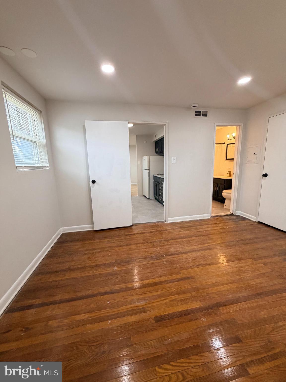 714 Rhawn Street, Unit 8 Philadelphia, PA 19111 - Photo 2 of 3