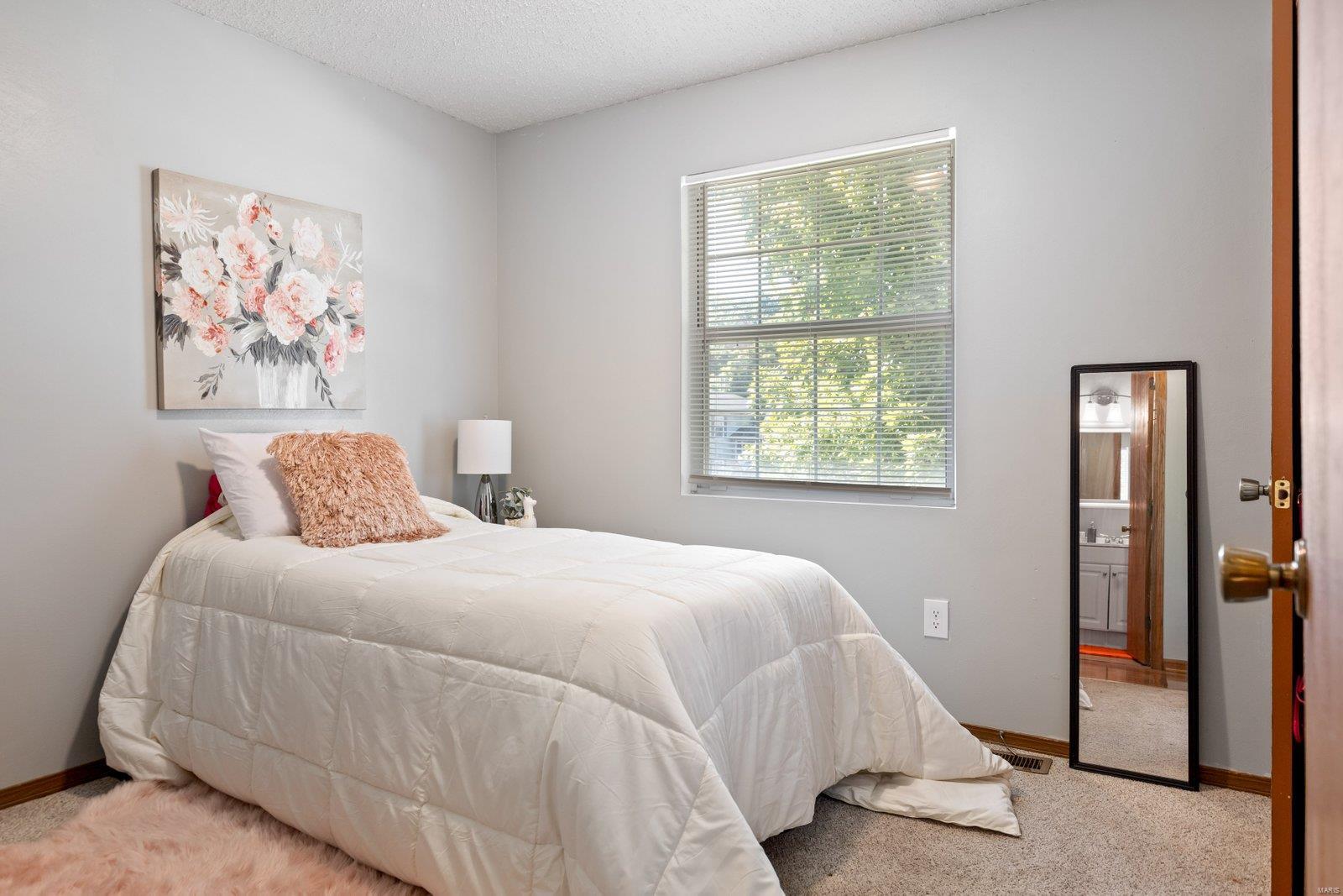 4711 Storeyland Drive Alton, IL 62002 - Photo 11 of 38