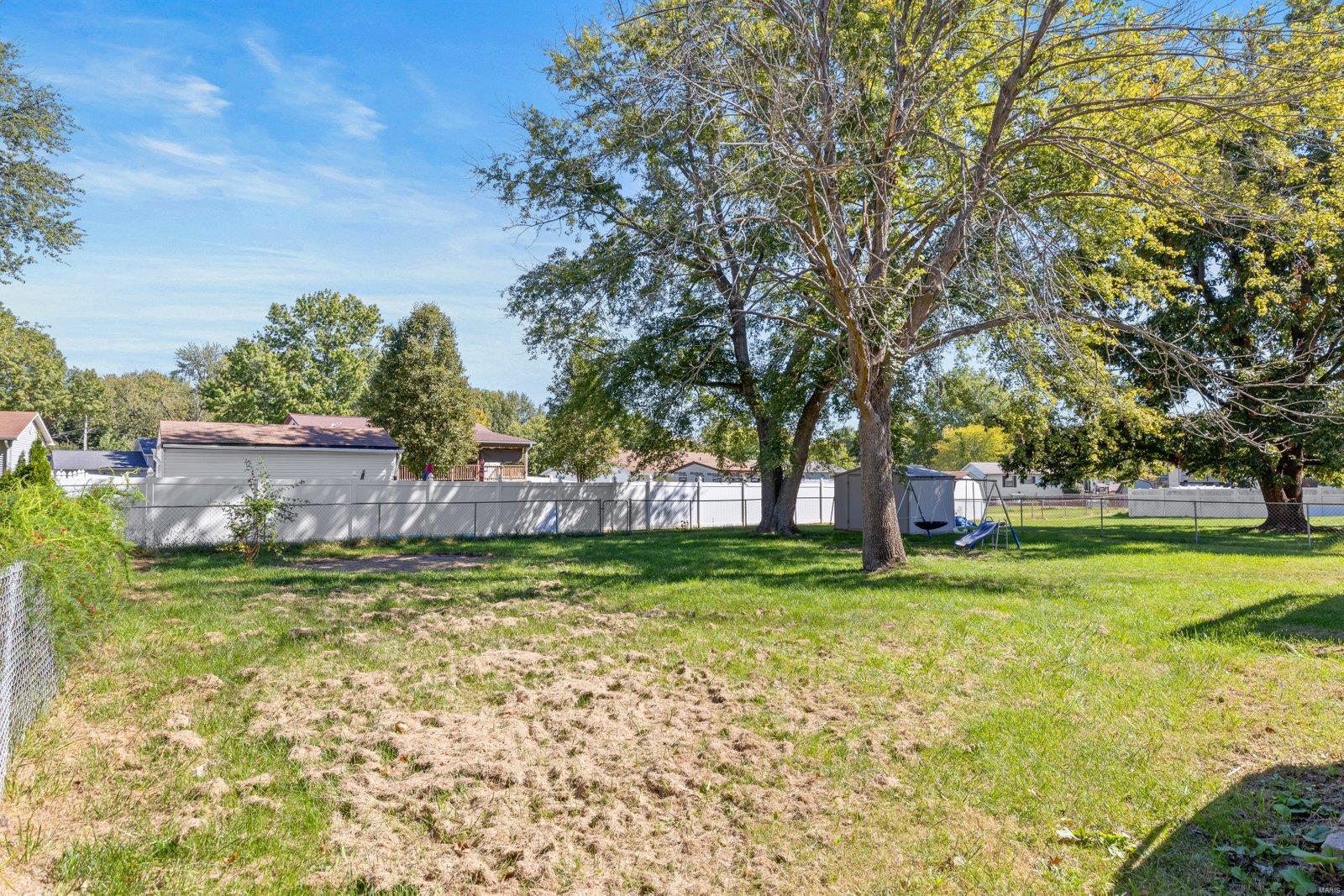 4711 Storeyland Drive Alton, IL 62002 - Photo 32 of 38