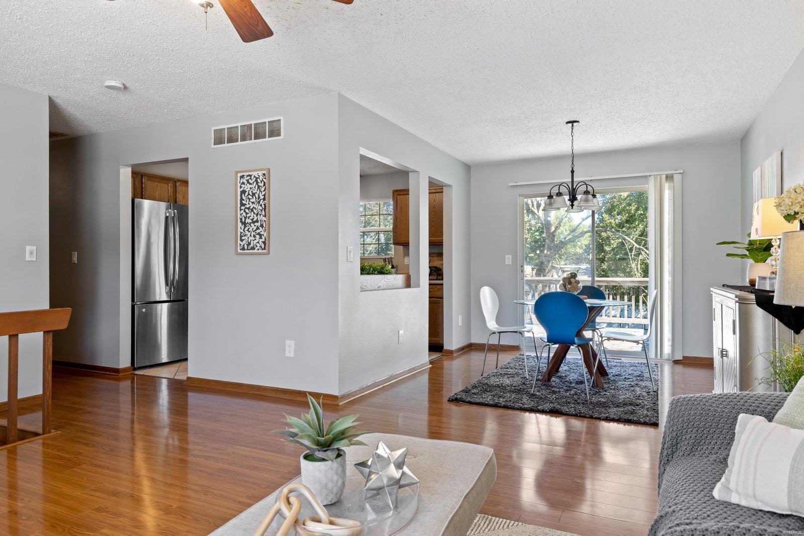 4711 Storeyland Drive Alton, IL 62002 - Photo 4 of 38