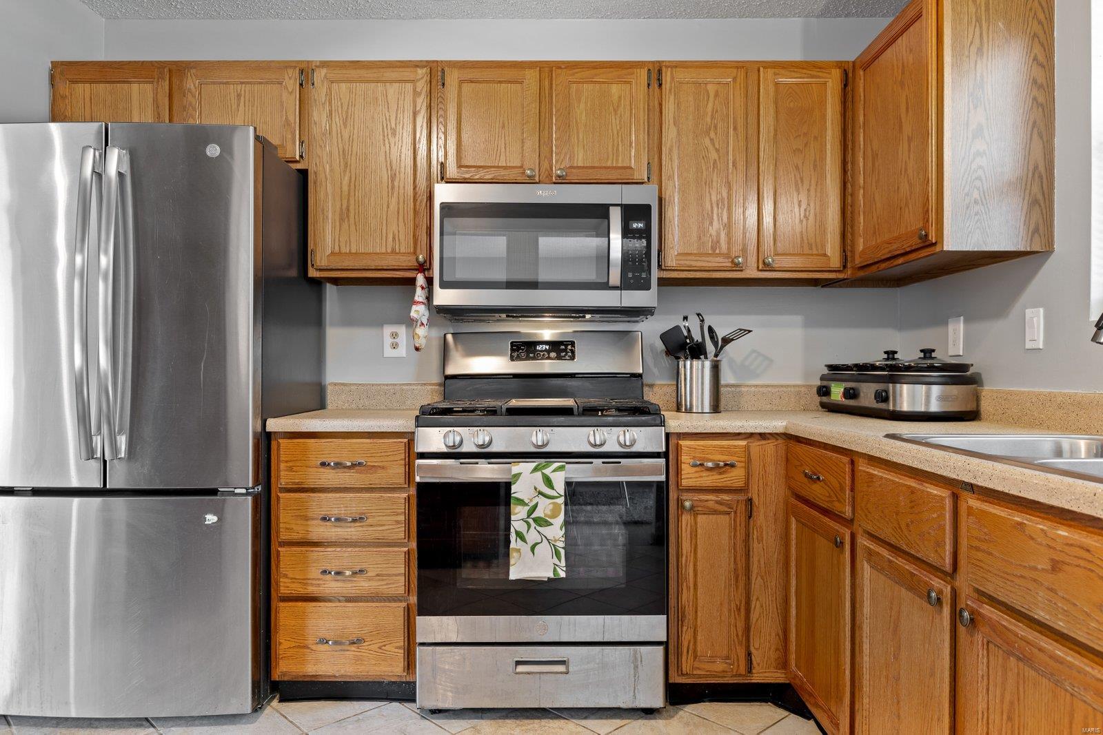 4711 Storeyland Drive Alton, IL 62002 - Photo 8 of 38