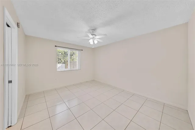 $3,445 | 10525 Southwest 77th Court, Unit 10525, Pinecrest, FL 33156