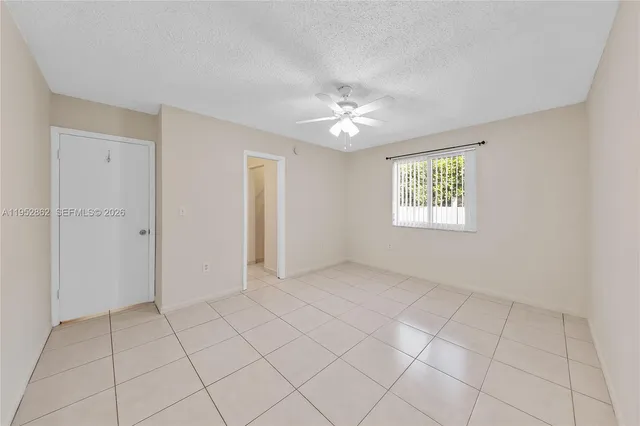 $3,445 | 10525 Southwest 77th Court, Unit 10525, Pinecrest, FL 33156
