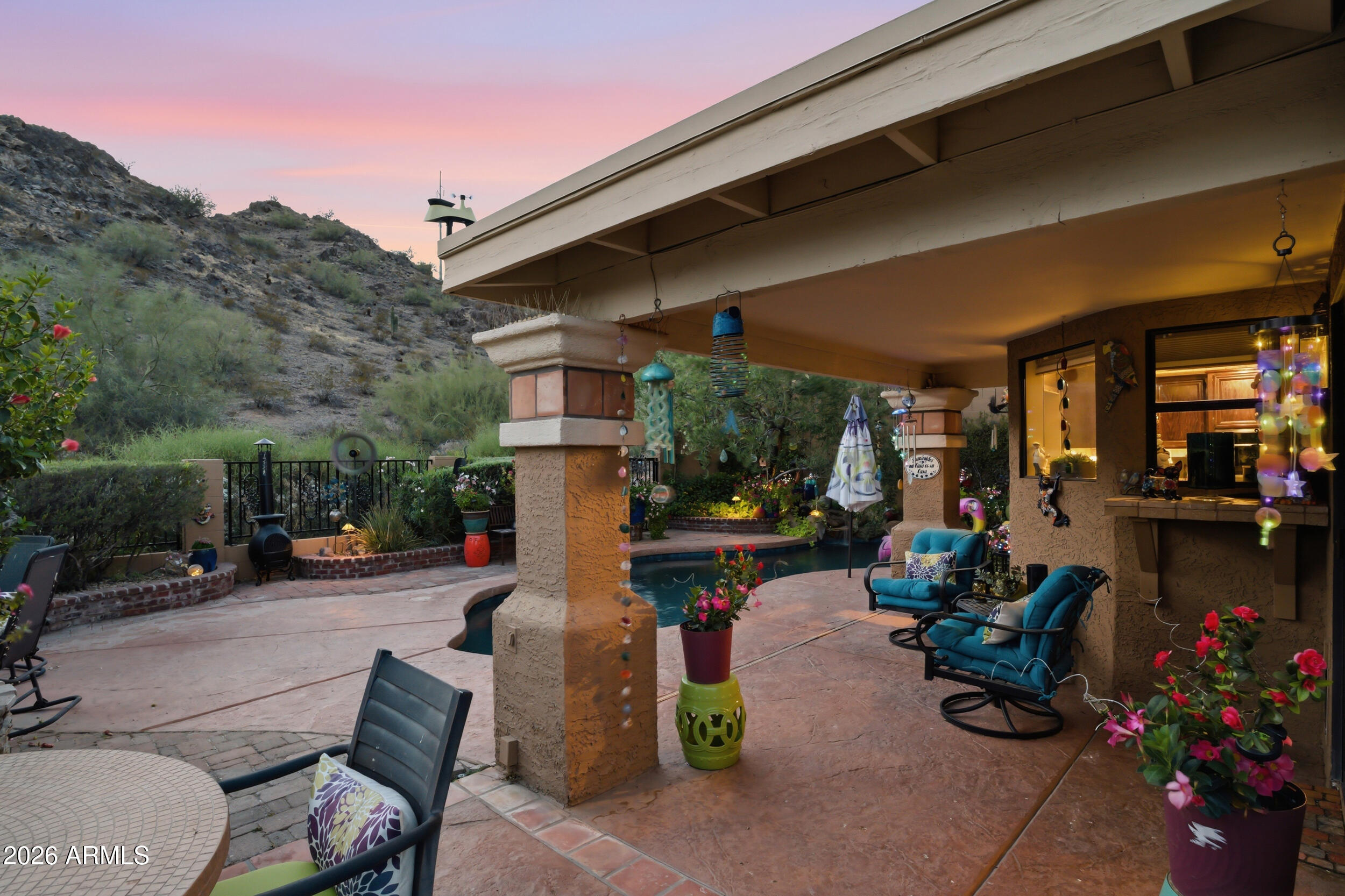1036 East Shangri La Road Phoenix, AZ 85020 - Photo 55 of 58 Patio at Evening Time