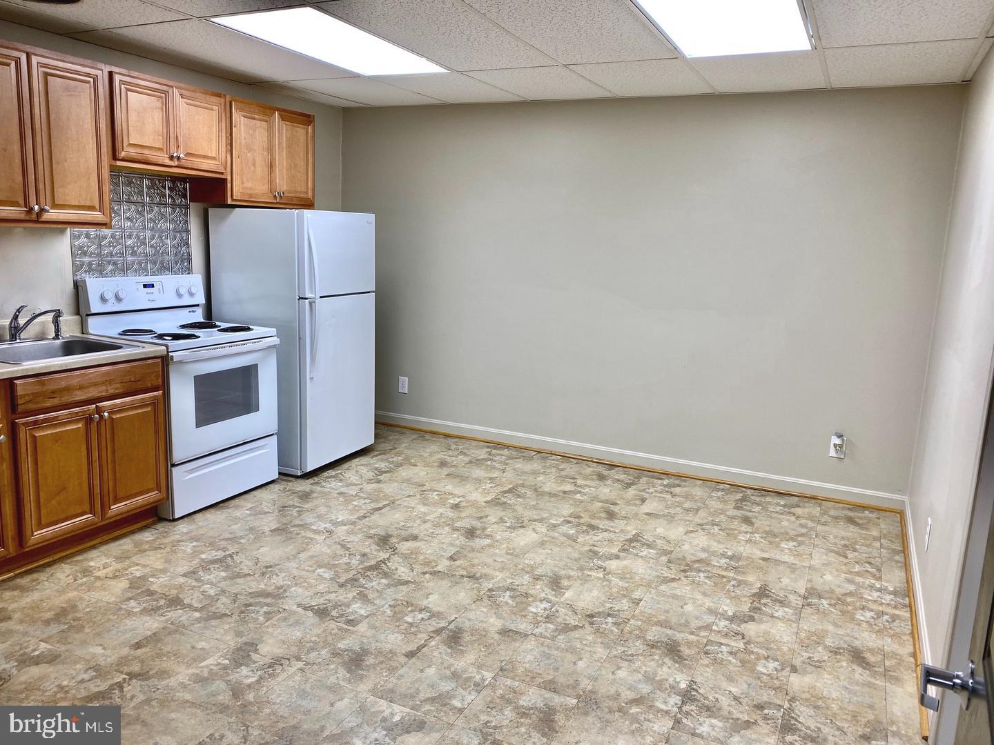 306 South Main Street, Unit B Culpeper, VA 22701 - Photo 4 of 10 Kitchen/ Den