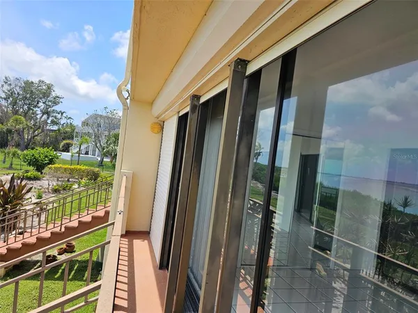 $2,200 | 6430 Sun Eagle Lane, Unit 103, Bradenton, FL 34210
