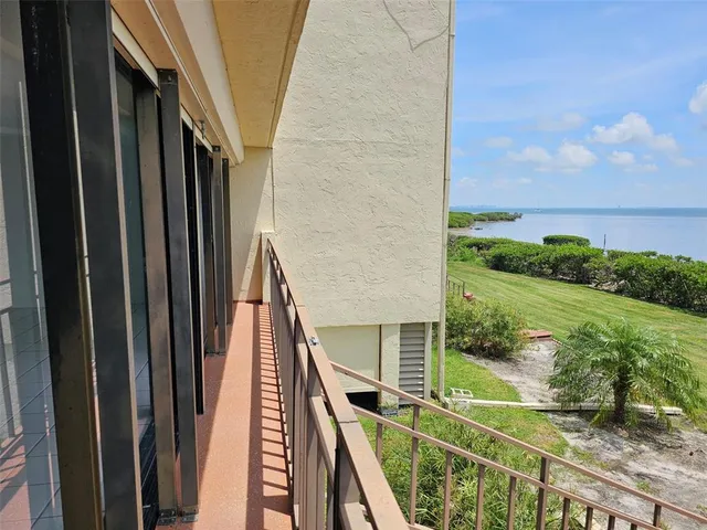 $2,495 | 6430 Sun Eagle Lane, Unit 103, Bradenton, FL 34210