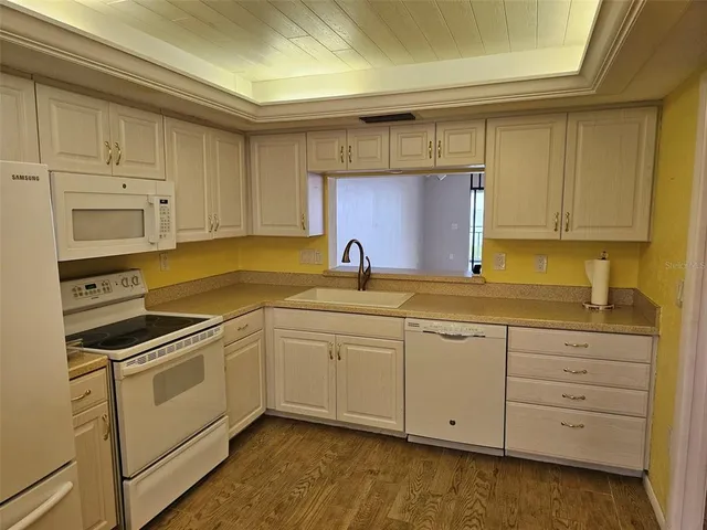 $2,495 | 6430 Sun Eagle Lane, Unit 103, Bradenton, FL 34210