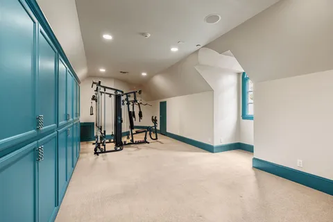 $4,200,000 | 835 Echo Lane, Hedwig Village, TX 77024