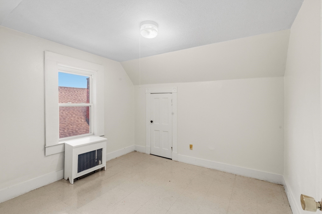 59 Waverly Street, Unit 2 Springfield, MA 01107 - Photo 9 of 17 Gallery Image 9
