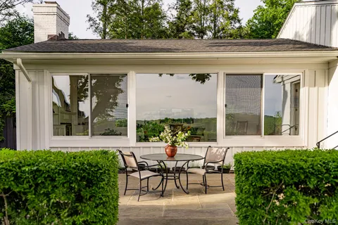 $1,995,000 | 5 Old Cross River Road, Katonah, NY 10536
