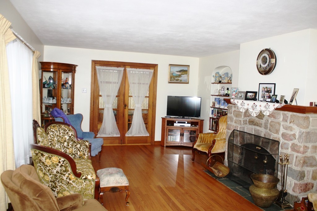 25 River Road Erving, MA 01344 - Photo 9 of 17 Gallery Image 9