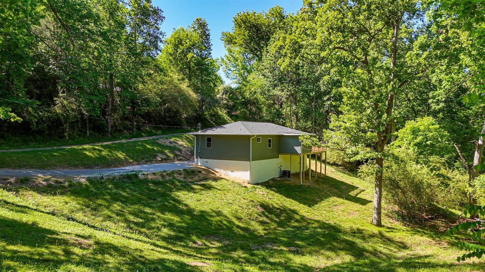 278 Brumlow Hollow Road Soddy-Daisy, TN 37379 - Photo 30 of 32 28-278 Brumlow Hollow-28