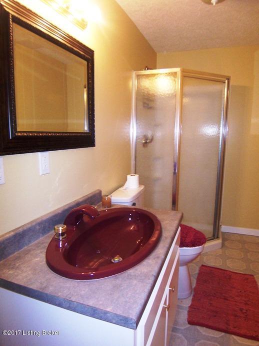 450 Ed Pile Road Bardstown, KY 40004 - Photo 28 of 33 Full Bath in Basement