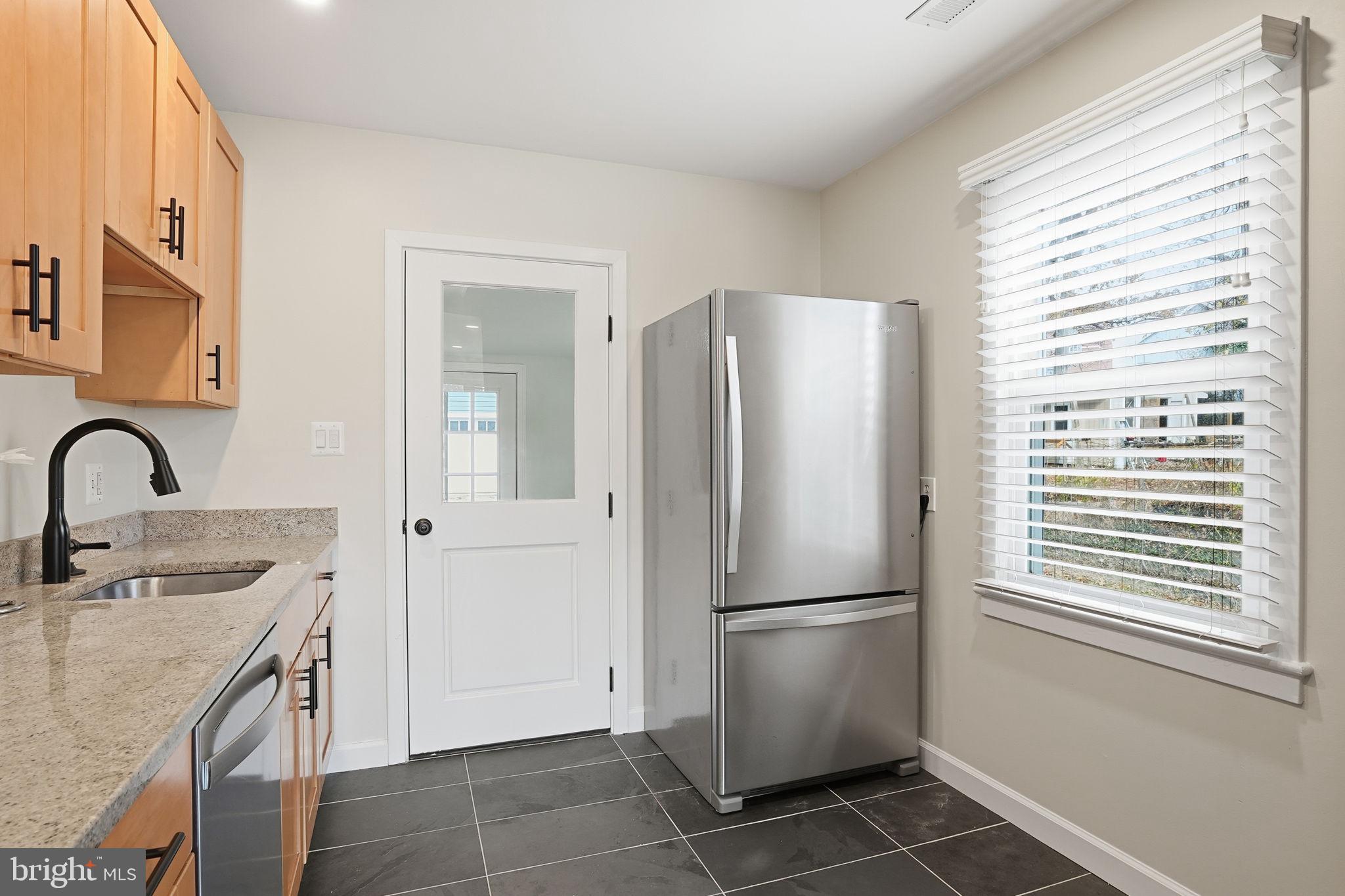 1306 Abbott Road Rockville, MD 20851 - Photo 10 of 28
